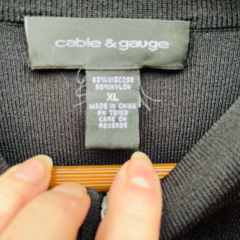 Cable & Gauge Men's Black Zip-Up Sweater